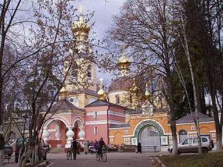 Храм Преображения Господня в Новопеределкино
